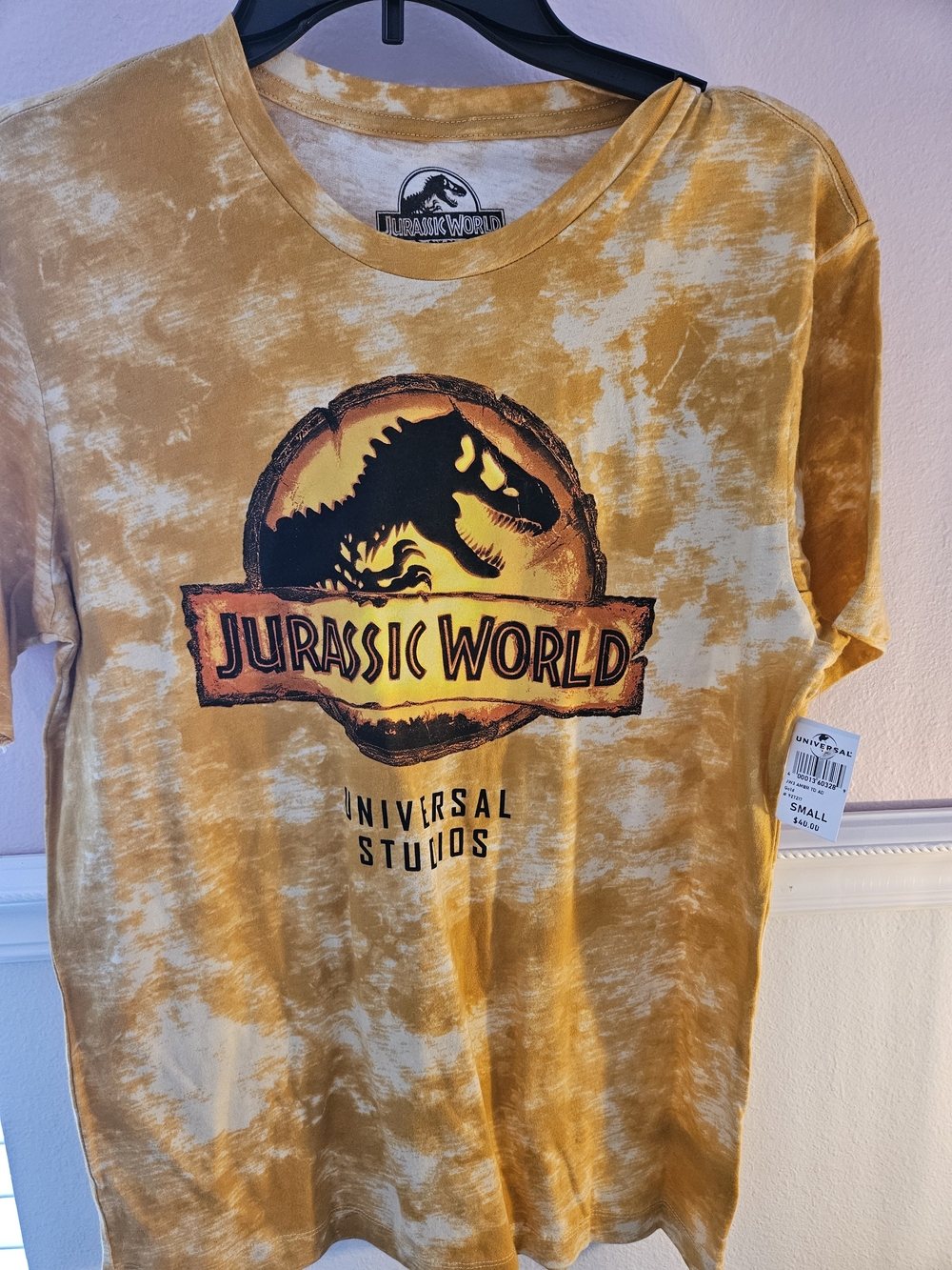 Jurassic World Men's SM Short Sleeve FROM ORLANDO UNIVERSAL STUDIOS NWT